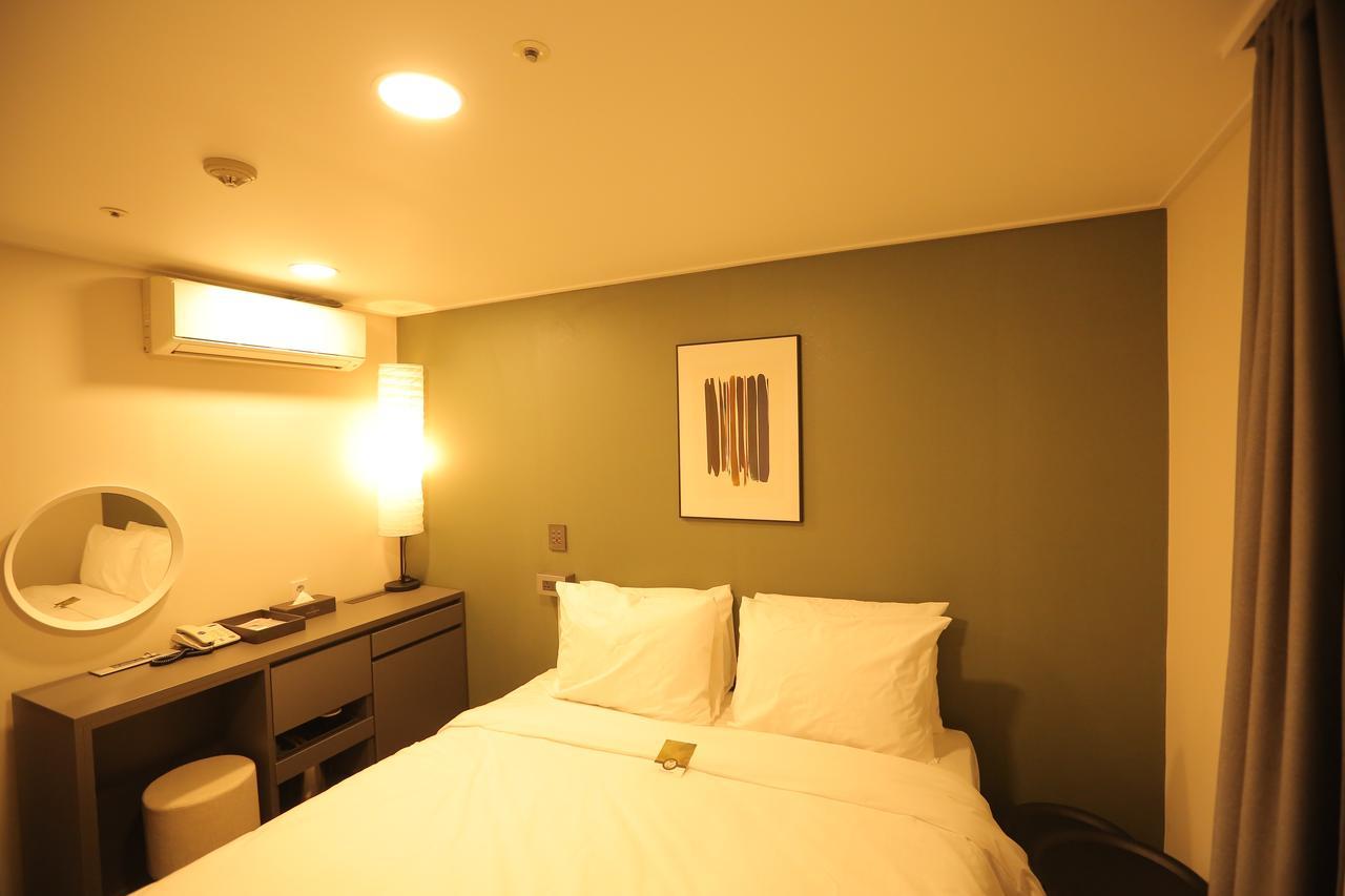 סיאול The Hotel Young Inn מראה חיצוני תמונה